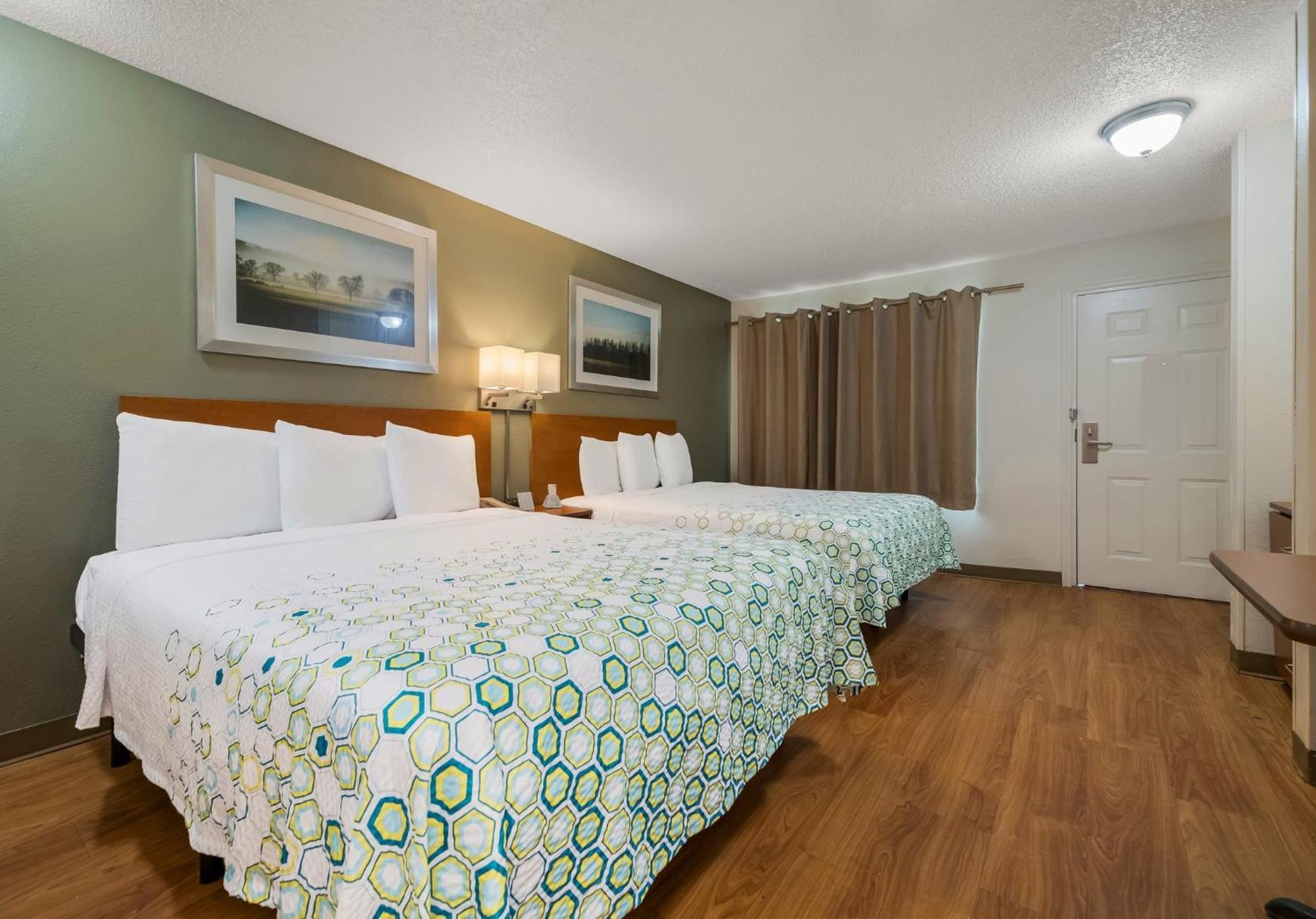 HomeTowne Studios by Red Roof Orlando - UCF Area Alafaya Exterior foto